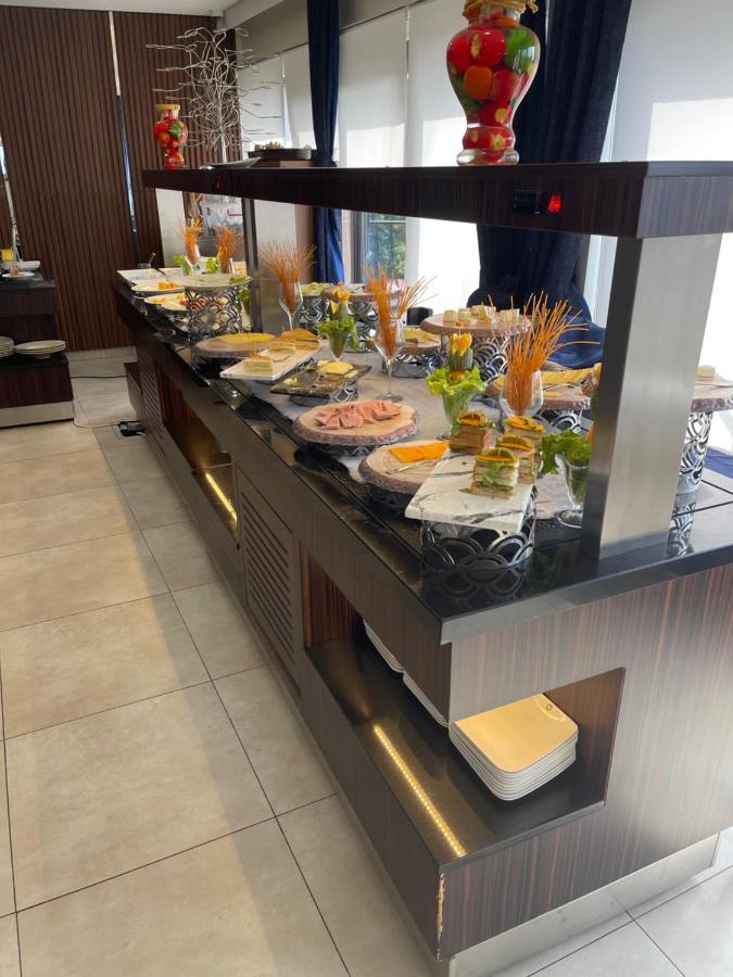 Souare Premium Hotel Конакрі Екстер'єр фото