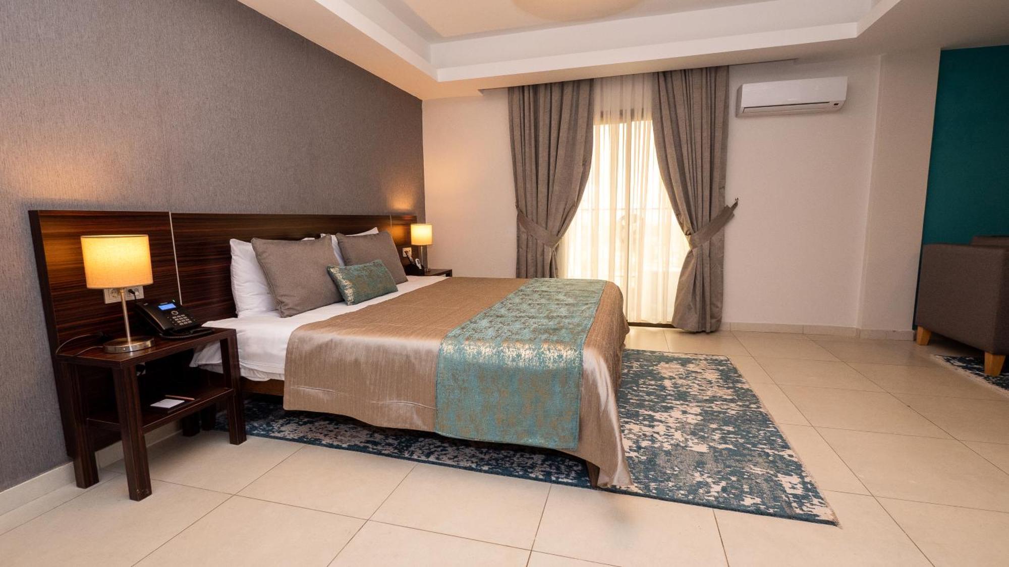 Souare Premium Hotel Конакрі Екстер'єр фото